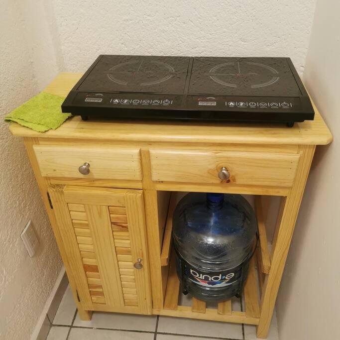 Lovely Studio Apartment With Balcony Ac & Wi-Fi, Minutes From Downtown! 지와타네호 외부 사진