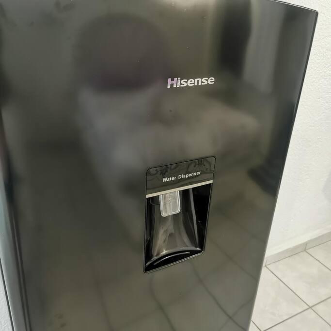 Lovely Studio Apartment With Balcony Ac & Wi-Fi, Minutes From Downtown! 지와타네호 외부 사진