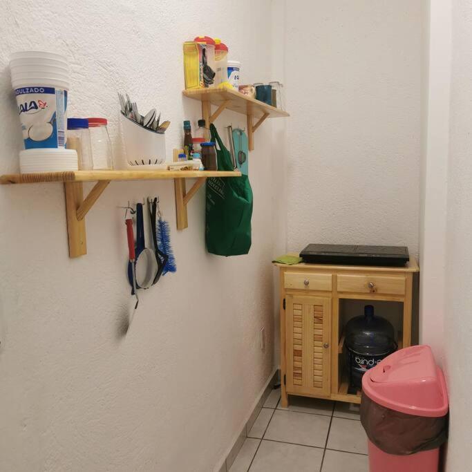 Lovely Studio Apartment With Balcony Ac & Wi-Fi, Minutes From Downtown! 지와타네호 외부 사진